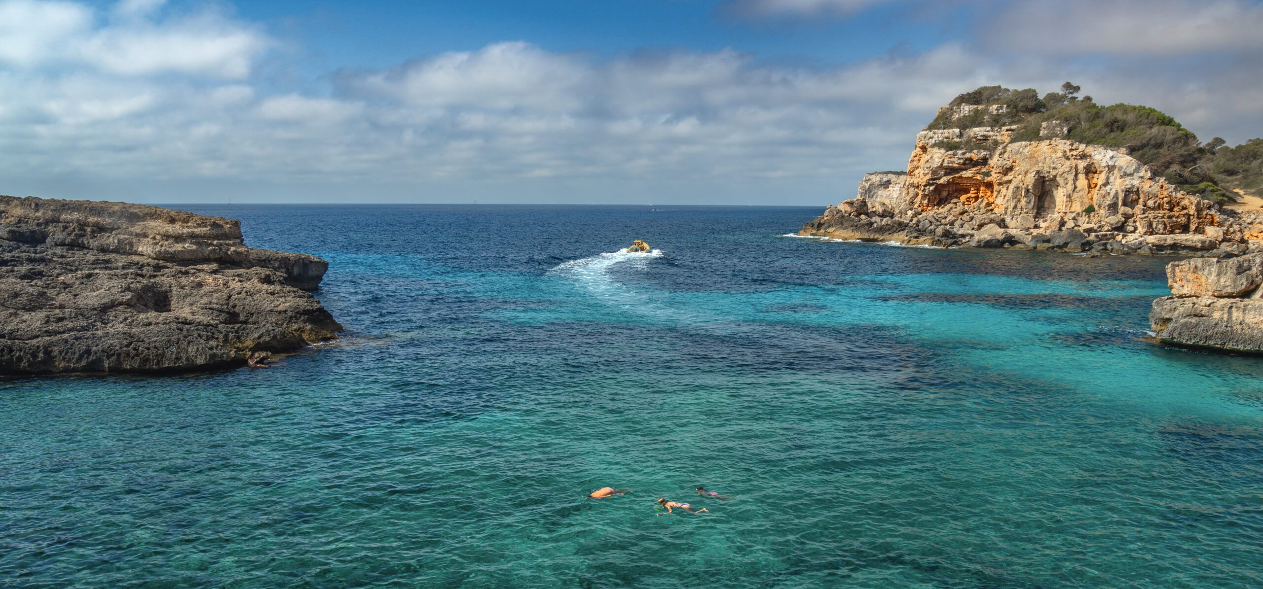 cala-s-almunia-spain-2026-03-25-08-57-07-utc